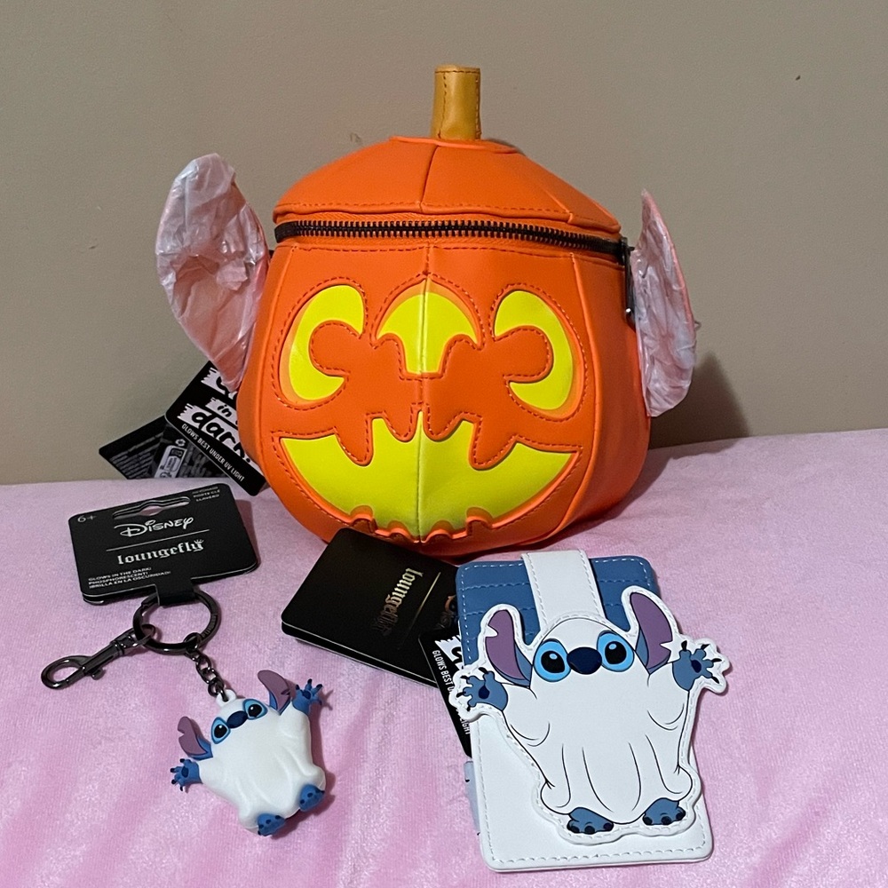 Sale! Loungefly Stitch Glow-in-the-Dark Crossbody Bag, cardholder and keychain